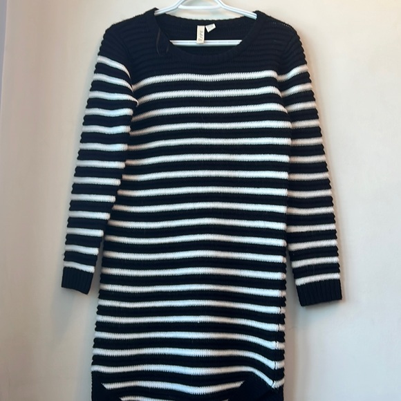 Knit sweater dress - Picture 1 of 2